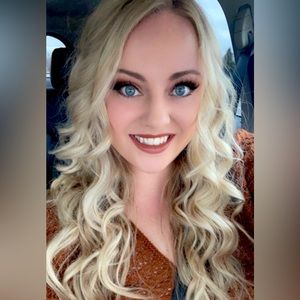 Meet your Posher, Casey